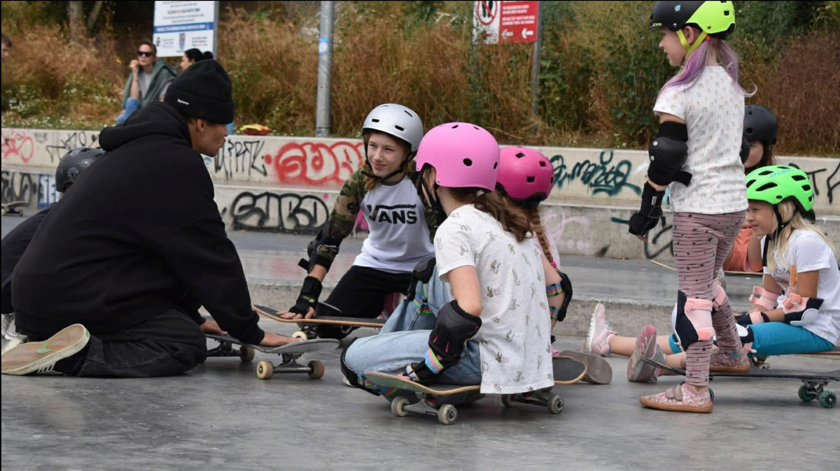 OCTOBER HOLIDAYS - SKATEBOARDING LESSON (50-minute lesson)